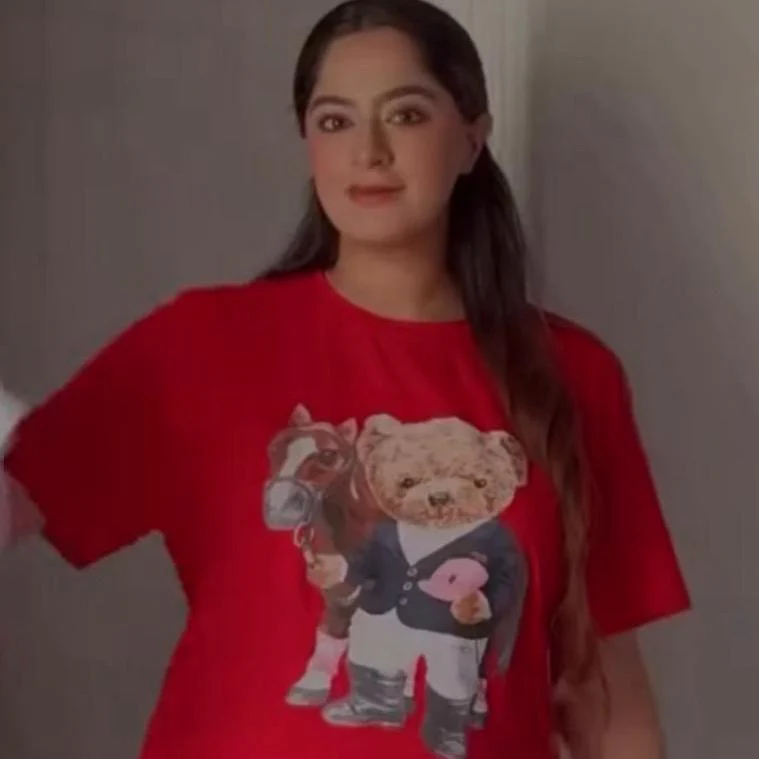 Tops-T-Shirts